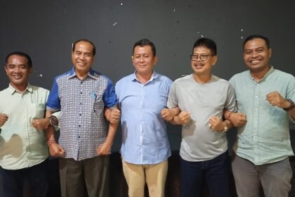 Pimpinan Golkar, Gerindra, Demokrat, NasDem, dan PSI Tabanan dalam pertemuan awal pembentukan koalisi jelang Pilkada 2024, Minggu (19/5/2024). (Istimewa)