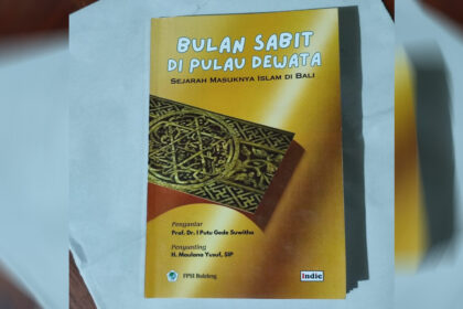 FPSI Buleleng merilis buku ’Bulan Sabit di Pulau Dewata’